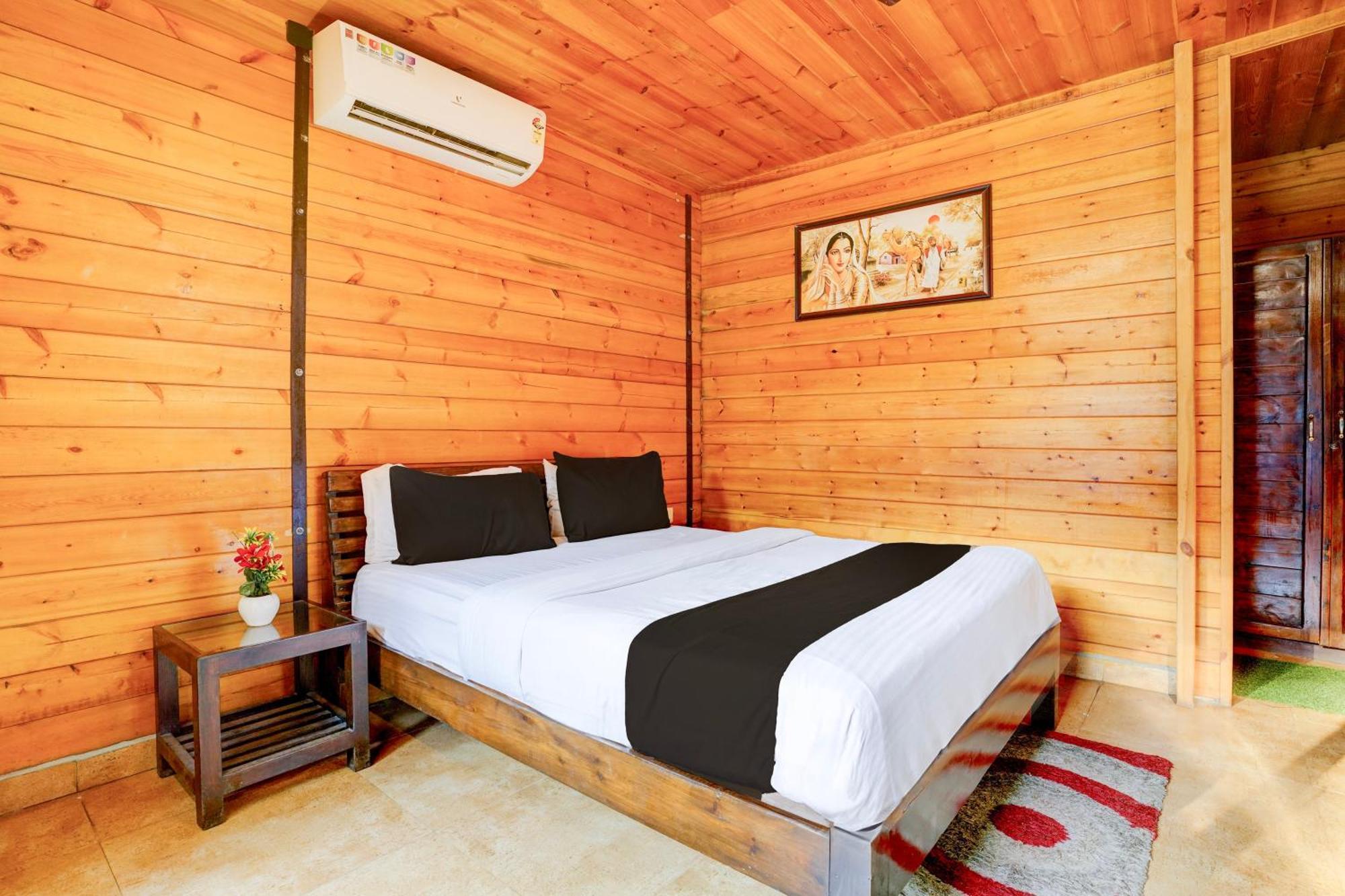 Hotel Super Townhouse Morjim Exterior foto
