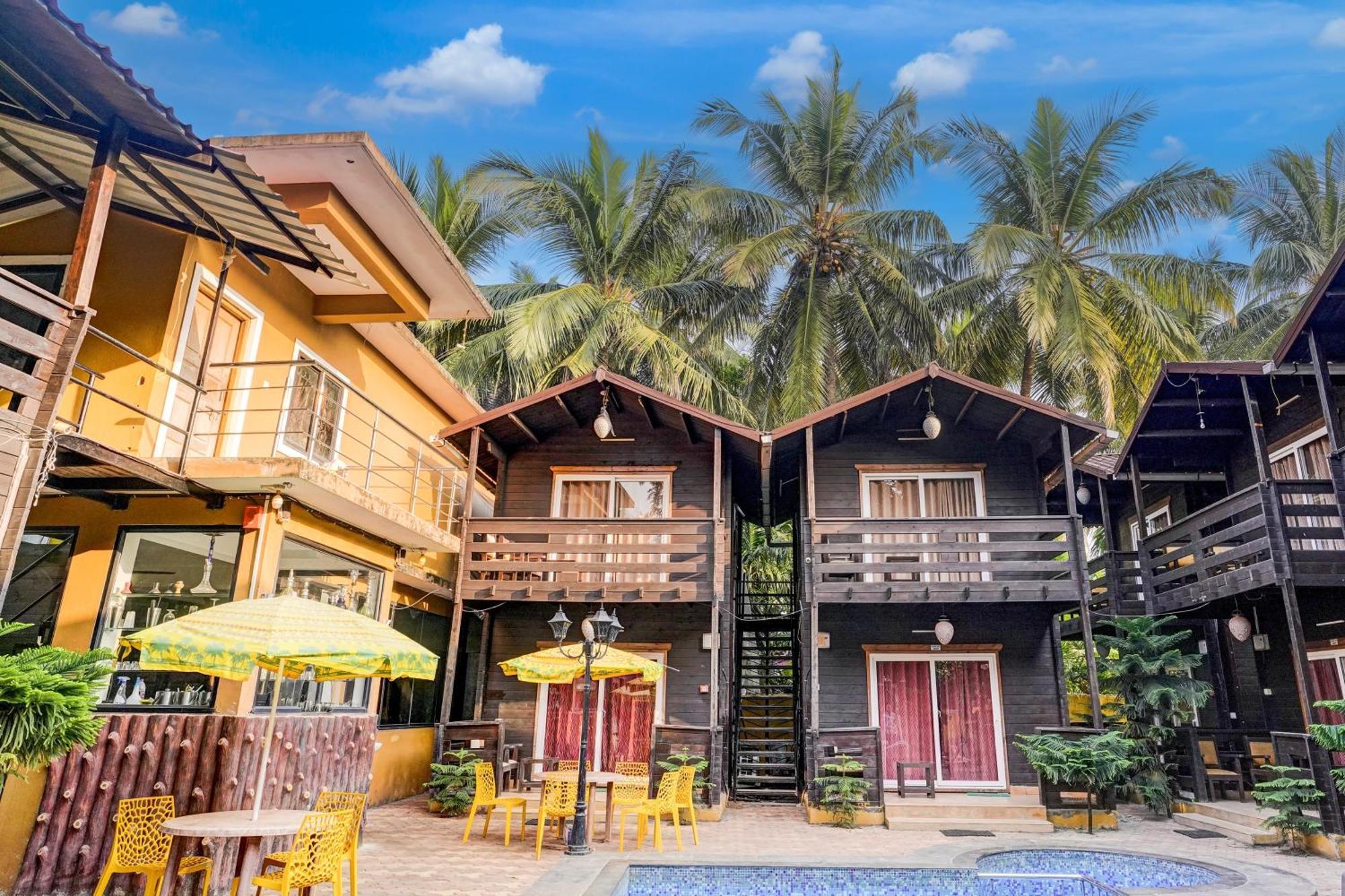 Hotel Super Townhouse Morjim Exterior foto